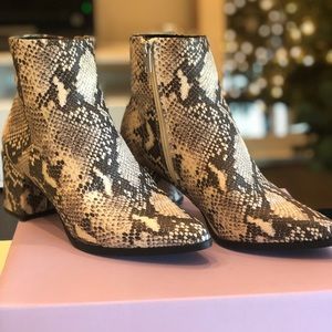 Madden Girl Snakeskin Dafni Booties!